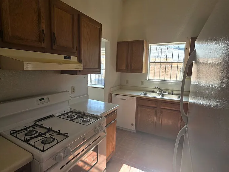 4536 General Maloney Cir — Photo 3