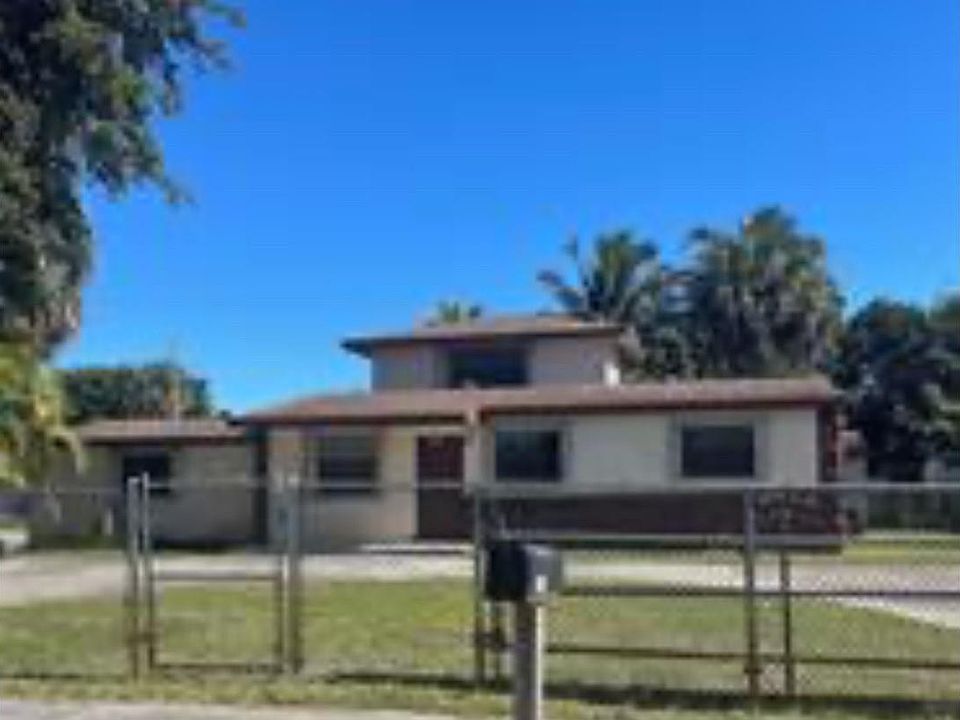 1st image of 890 NW 33rd Way