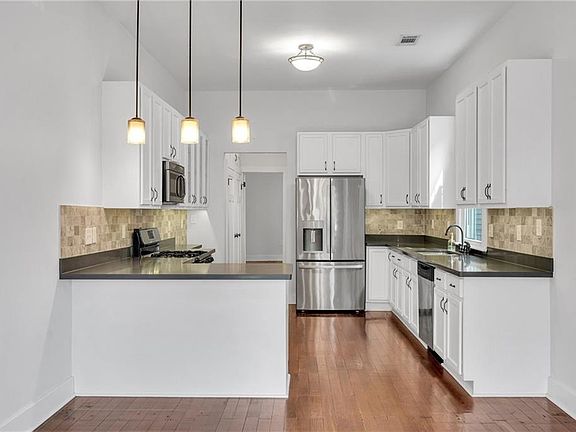 4th image of 515 N Lopez St