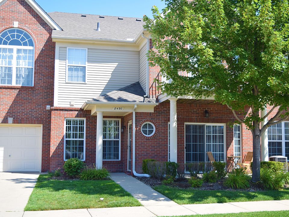 1st image of 8490 Heywood Cir