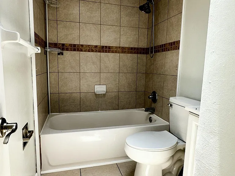 2821 Searchwood Dr — Photo 8