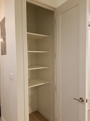 Rented by Space Link Realty | media 36