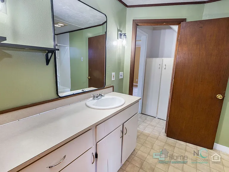 301 Alameda Ave — Photo 23