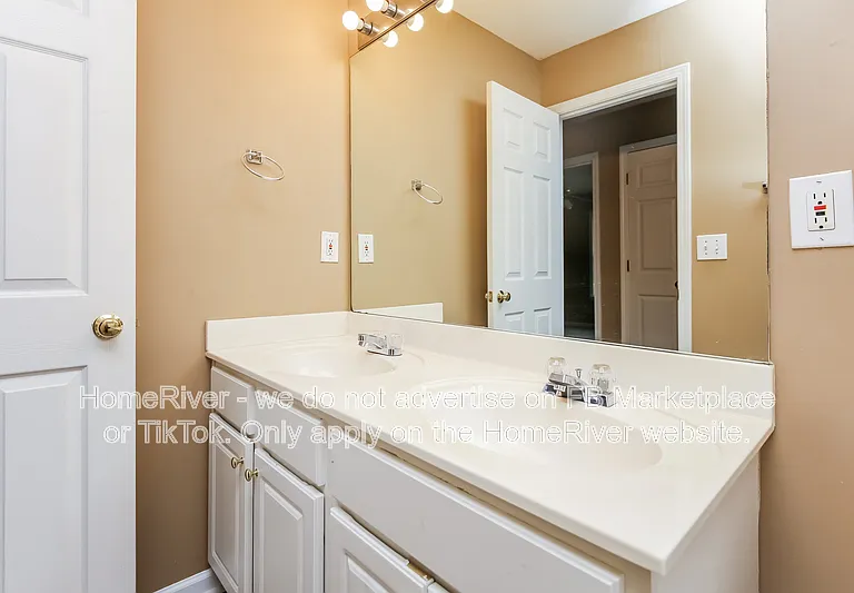 740 Westre Way — Photo 16