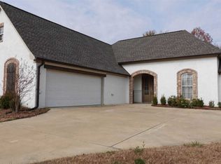 994 N Azalea Dr, Madison, MS 39110