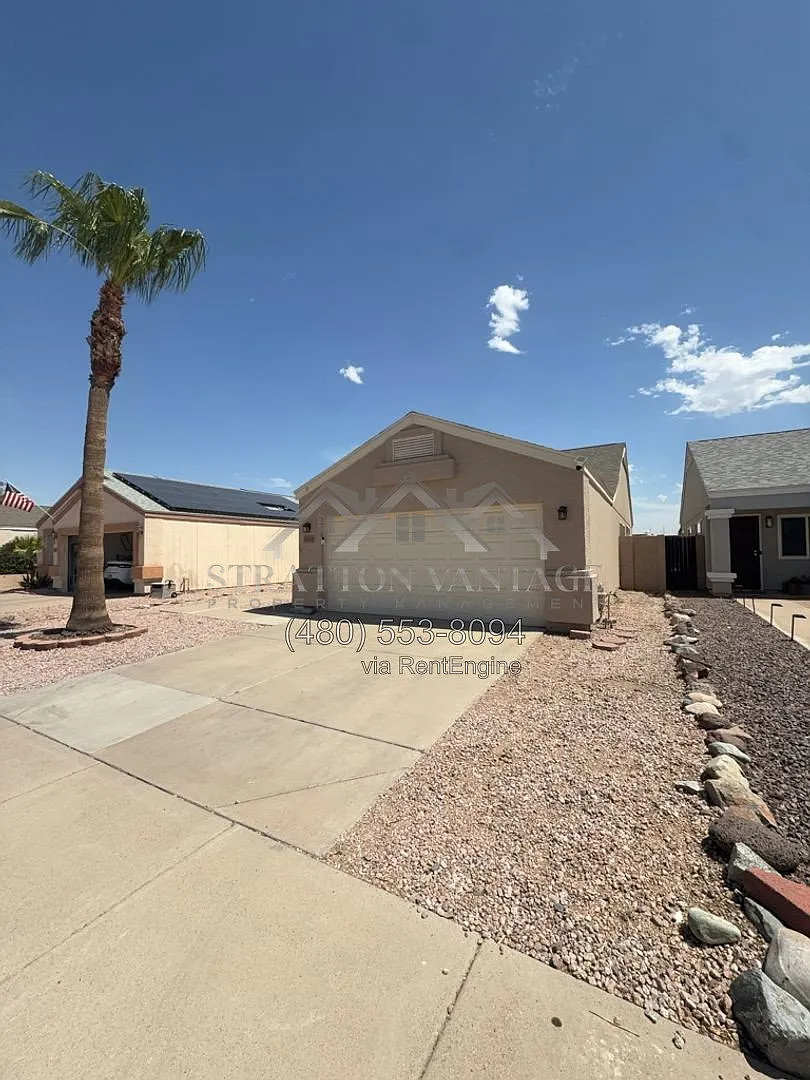 4 bed, 2.0 bath, 1444 sqft, $2,300 — Photo 3