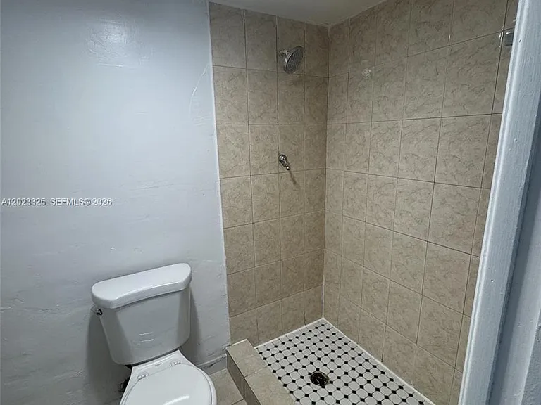 1643 NE Miami Gardens Dr #121 — Photo 3