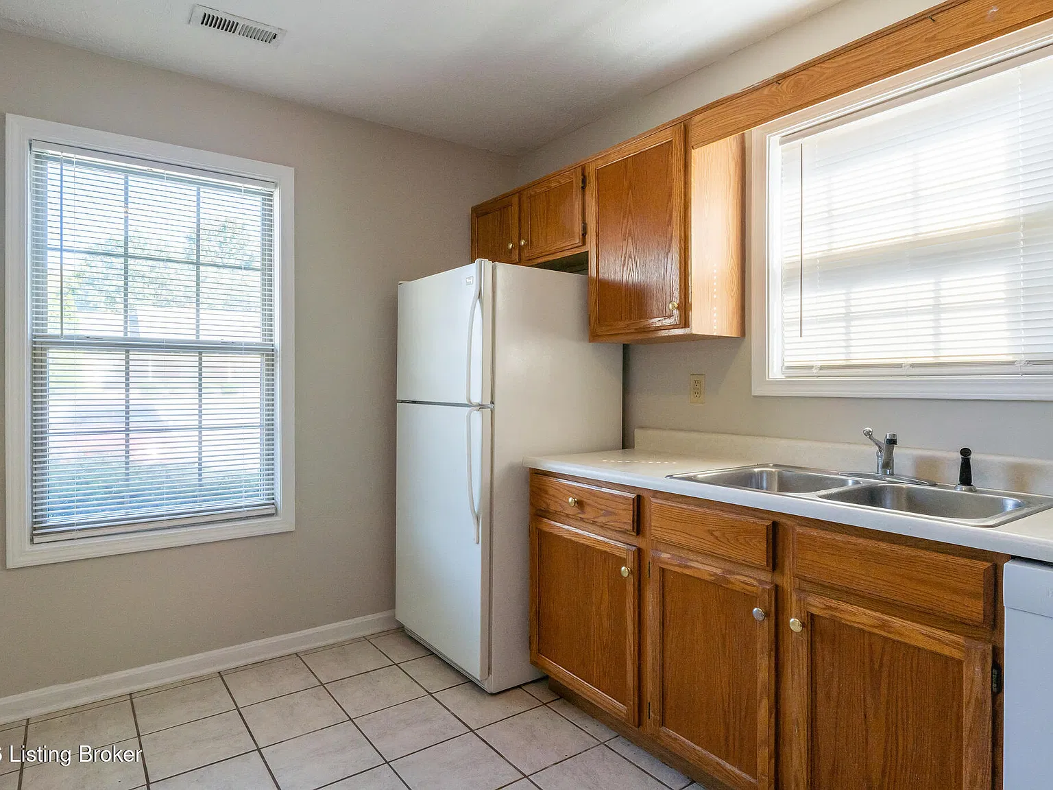 2 bed, 1.0 bath, 917 sqft, $995 — Photo 4