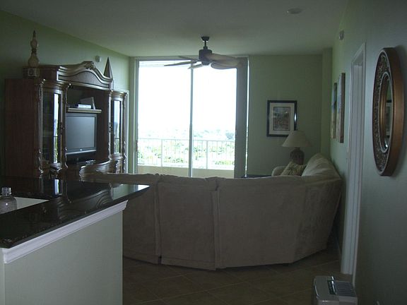 2nd image of 700 E Boynton Beach Boulevard #Ph6
