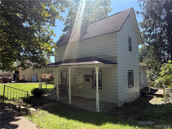 105 Scott Ave, Wellsville, NY 14895