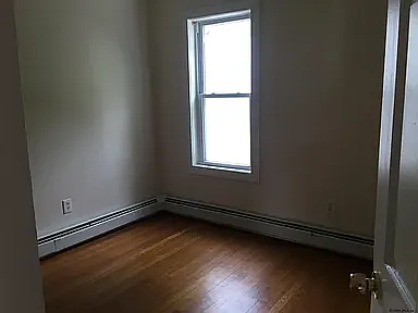 862 Washington Ave — Photo 2