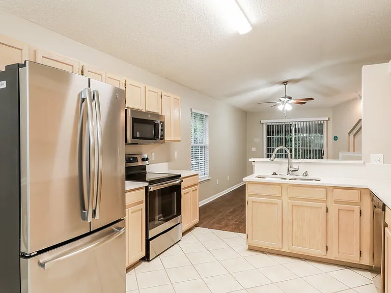 1433 Starboard Ct — Photo 5