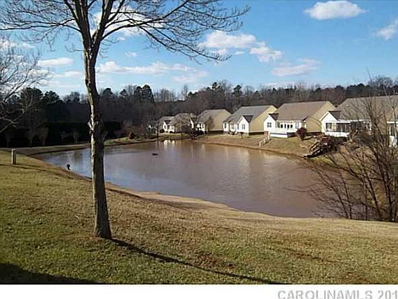 3rd image of 401 Hidden Creek Cir #401
