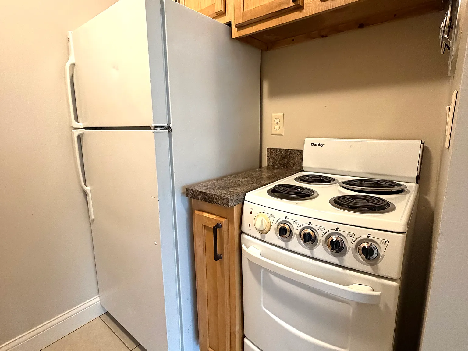 1 bed, 450 sqft, $745 — Photo 1