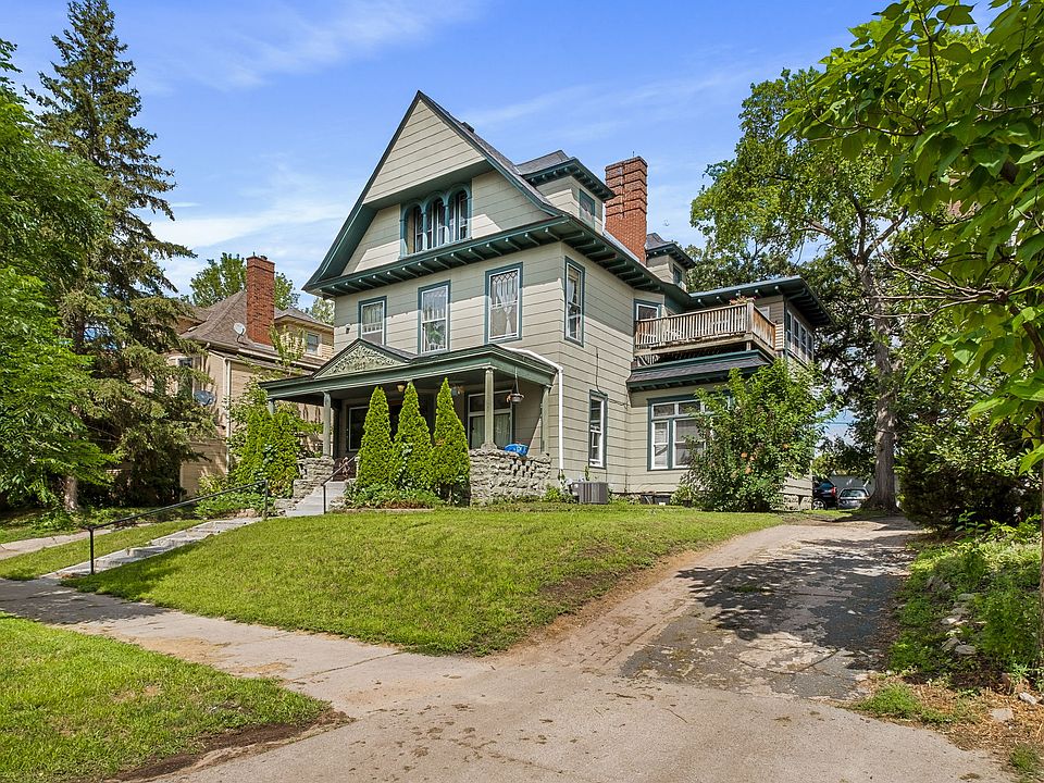 1st image of 2213 Aldrich Ave S #1