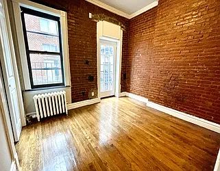 Rented by Nest Seekers International