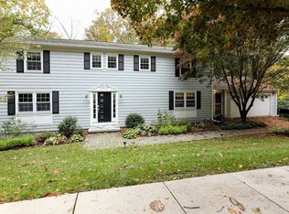 16 Surrey Ln, Worcester, MA 01609