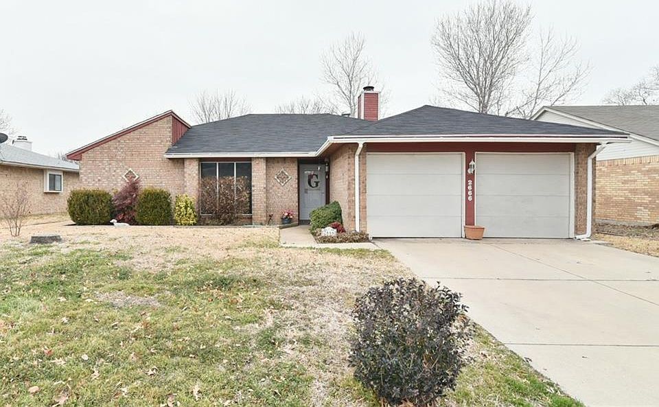 1st image of 2666 Claremont Dr