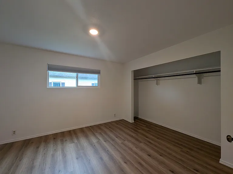 319 Blakeley St — Photo 14