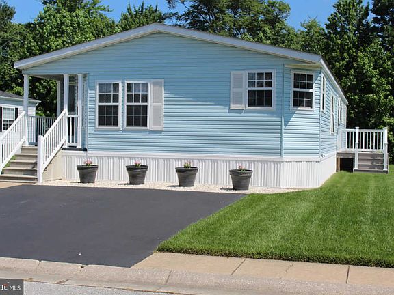 2nd image of 234 Horseshoe Dr