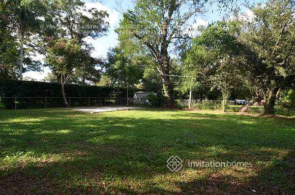 912 Skyview Dr — Photo 11