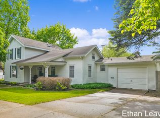 407 S Lincoln St, Portland, MI 48875