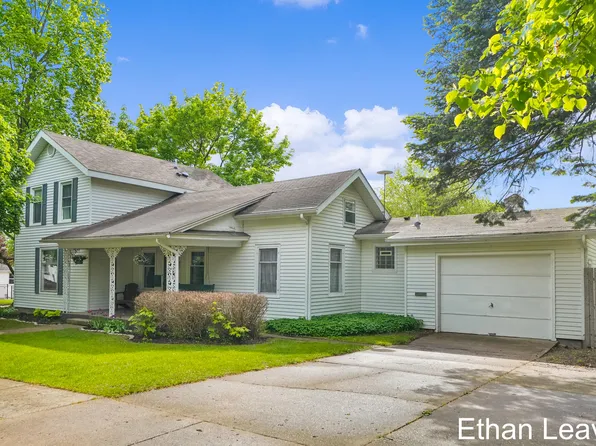 407 S Lincoln St, Portland, MI 48875