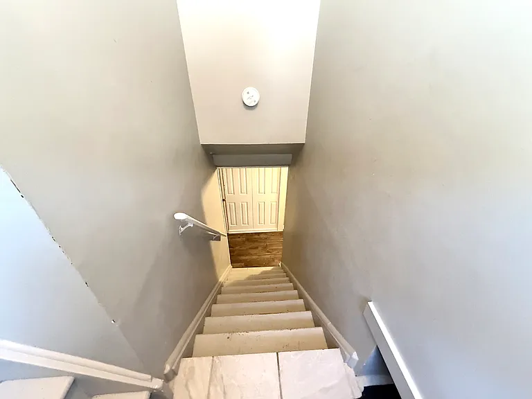 19 Patricia St #L — Photo 2