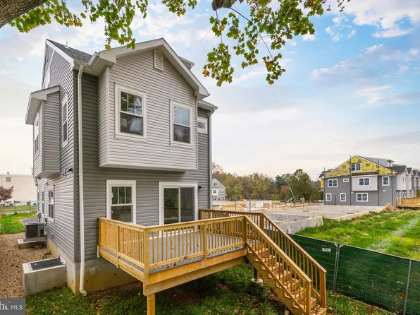 3617 Golfview Ln, Philadelphia, PA 19114