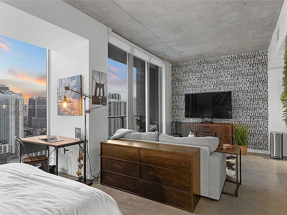 5th image of 151 SE 1st St APT 3103