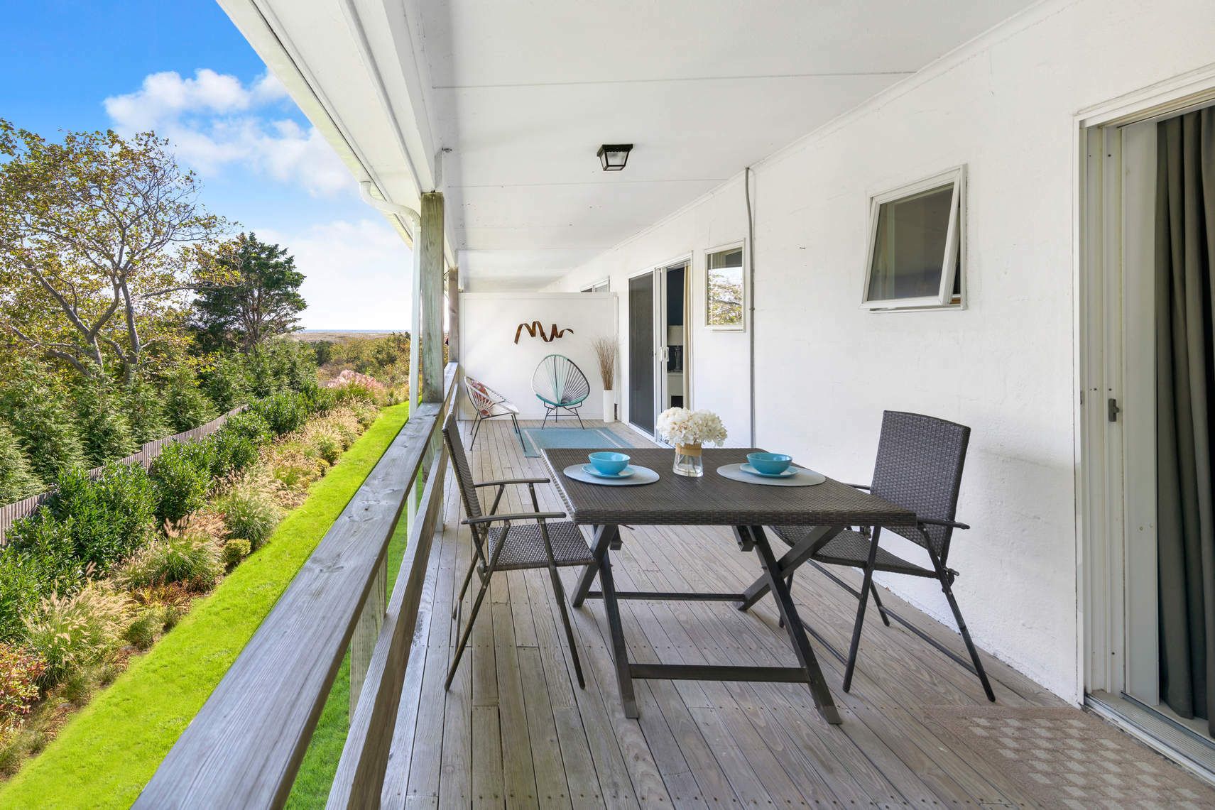 379 Bluff Rd Ocean Dunes, Amagansett, NY 11930 Out East