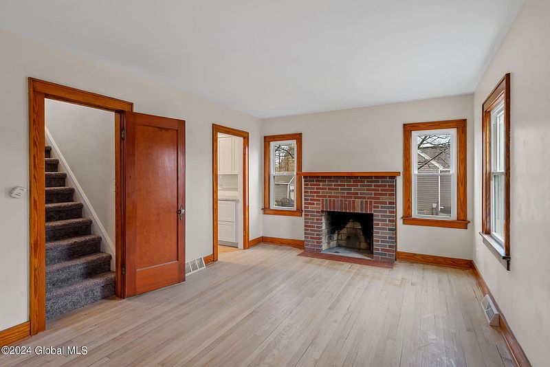 3rd image of 22 Hudson Avenue