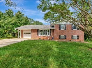 304 Hillcrest Dr, Pendleton, SC 29670