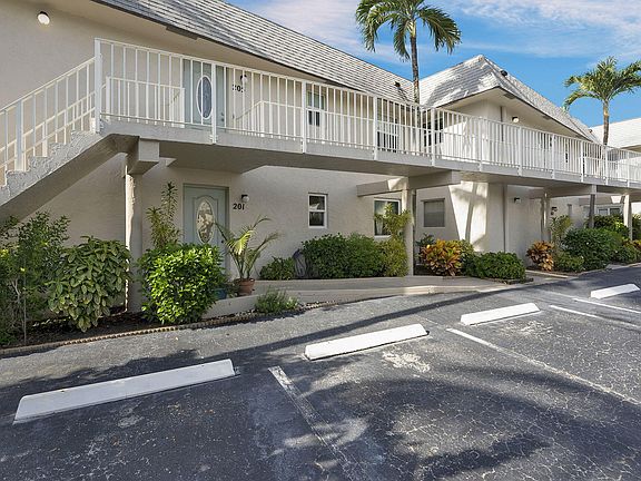 5th image of 3601 S Ocean Blvd APT 201