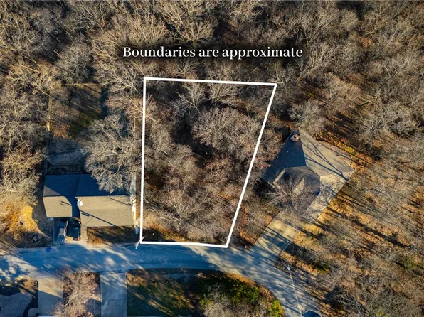 12 Didcot Ln, Bella Vista, AR 72714