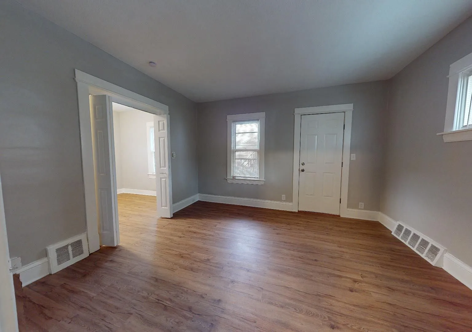 4420 Bush Ave. — Photo 4
