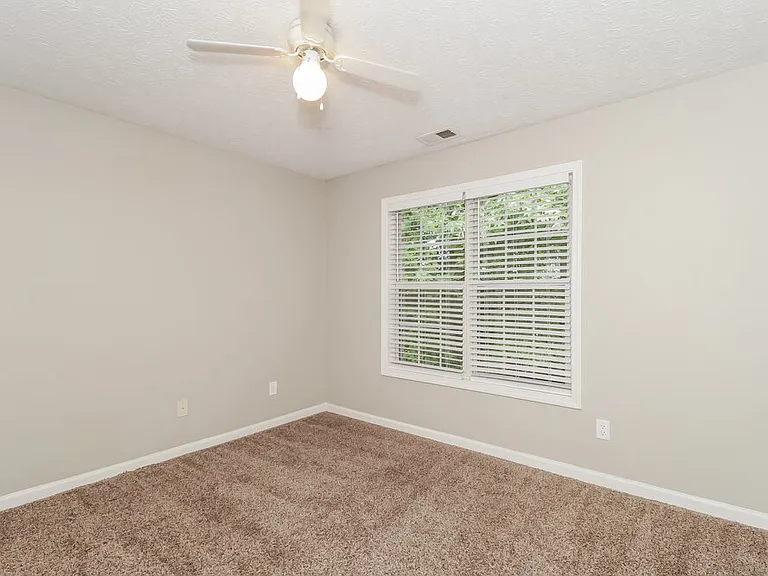 2320 Kissing Tree Ln SE — Photo 13