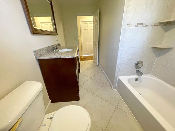 3rd image of 44 Atterbury Dr