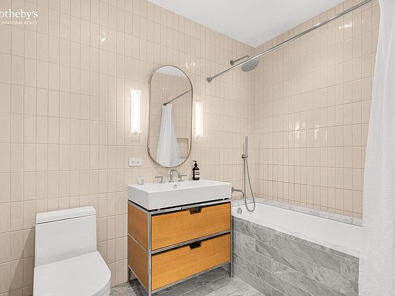 5th image of 11 Hoyt St #28B