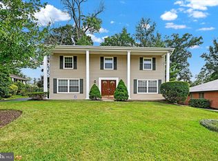 2111 Cedar Circle Dr, Catonsville, MD 21228