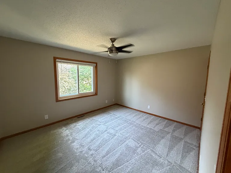 Chartreux Ave — Photo 5