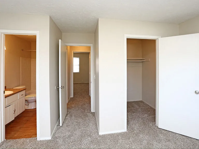 Terrace Garden Townhomes — Photo 31