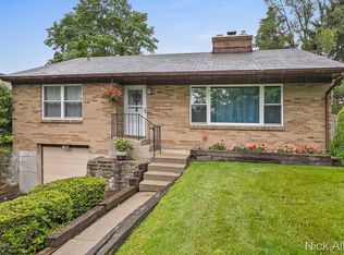 613 Shawmut Blvd NW, Grand Rapids, MI 49504