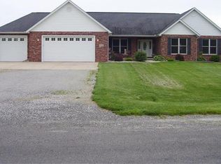 938 Virginia Dr, Marine, IL 62061