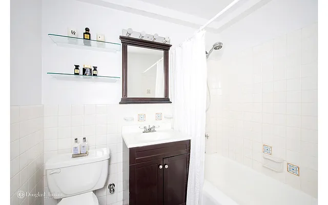 Rented by Douglas Elliman | media 31