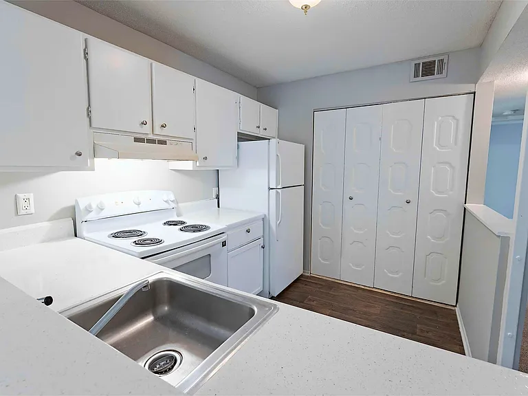 Enclave at North Point — Photo 96