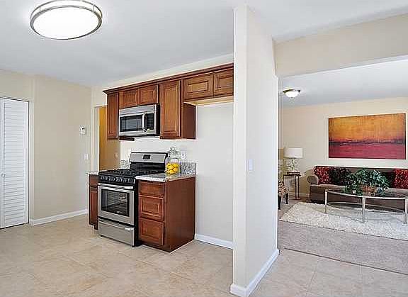 2nd image of 815 24th St