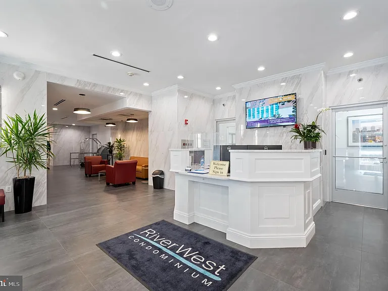 2101 Chestnut St #1503 — Photo 23