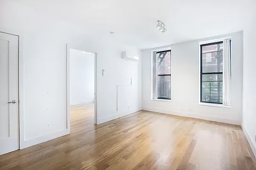 168 Suffolk St #3A Photo 1