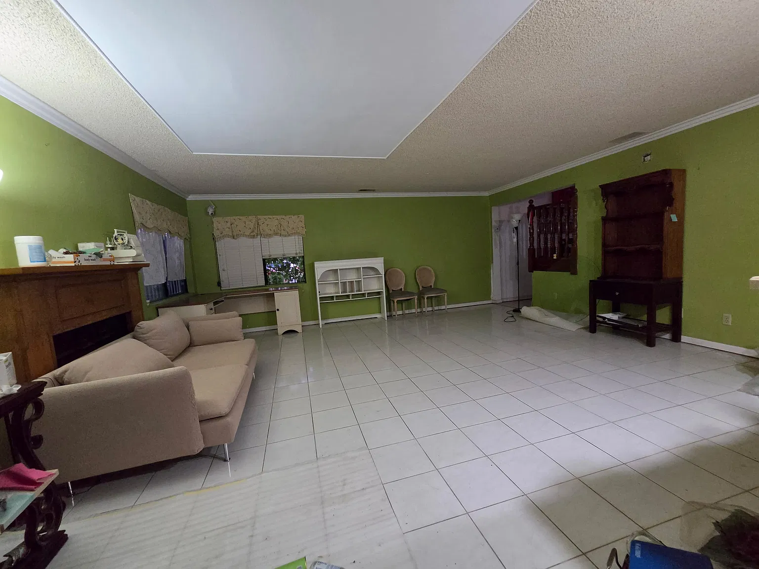 3 bed, 2.5 bath, 1704 sqft, $3,200 — Photo 3